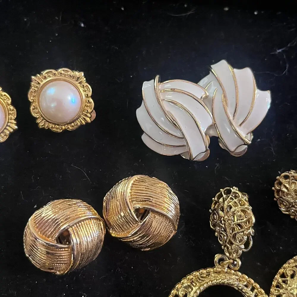 Vintage collectors lot of 7 pair gold and white pearl and filigree clip earrings
